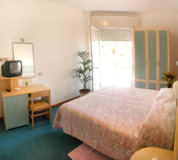 Hotel Globus Cesenatico Esterno foto