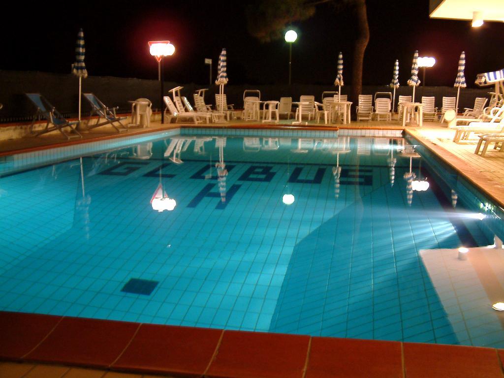 Hotel Globus Cesenatico Esterno foto