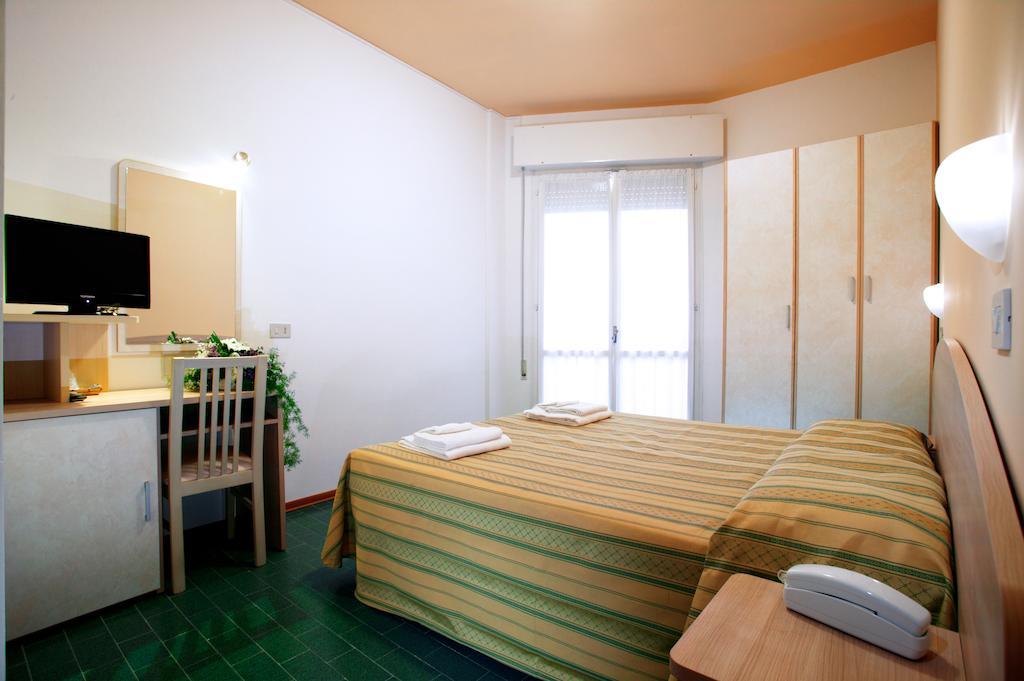 Hotel Globus Cesenatico Camera foto